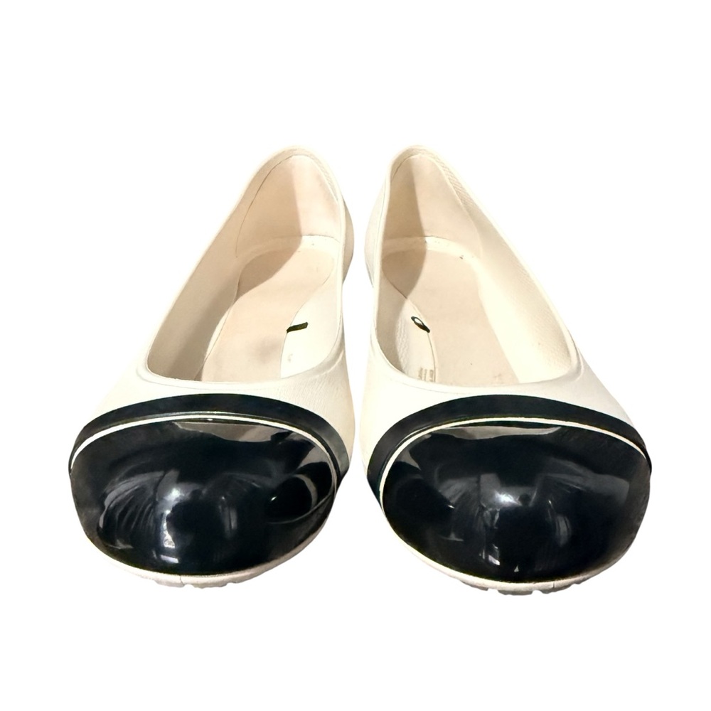 CROCS Wedge Pumps Cap Toe Wedges Cream & Black Women's Size‎ 9 - Picture 3 of 9